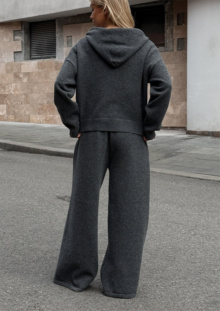 Mila Cozy Zip-Up Knit Set
