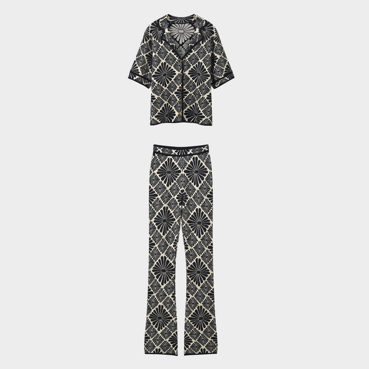 Monochrome Breeze Flare Ensemble