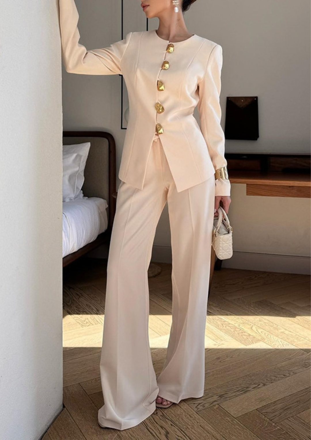 Aurelia Gold Button Set