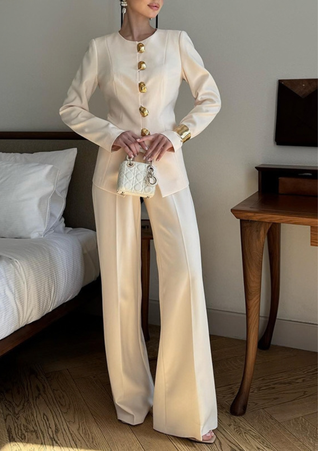 Aurelia Gold Button Set