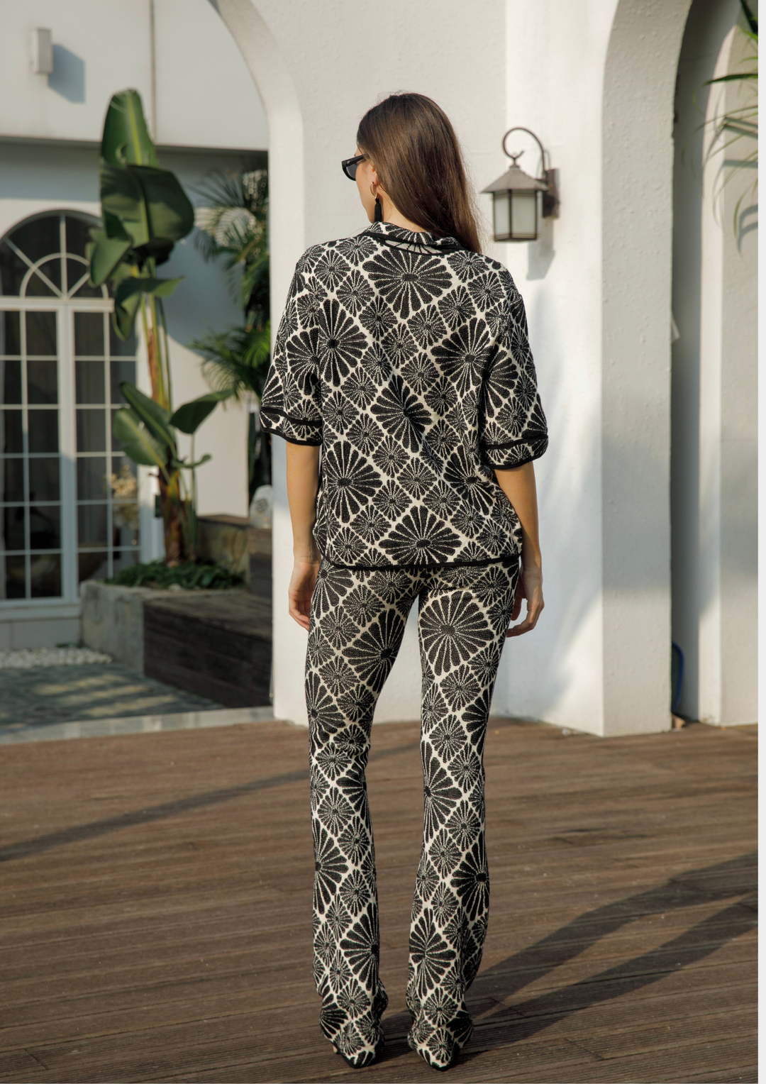 Monochrome Breeze Flare Ensemble