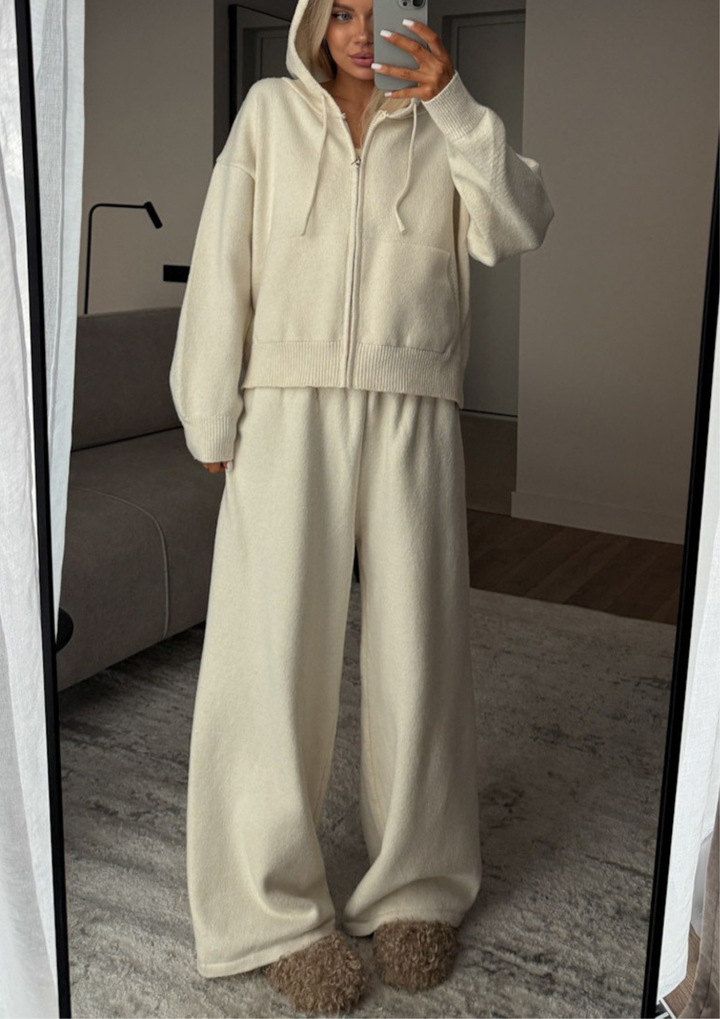 Mila Cozy Zip-Up Knit Set