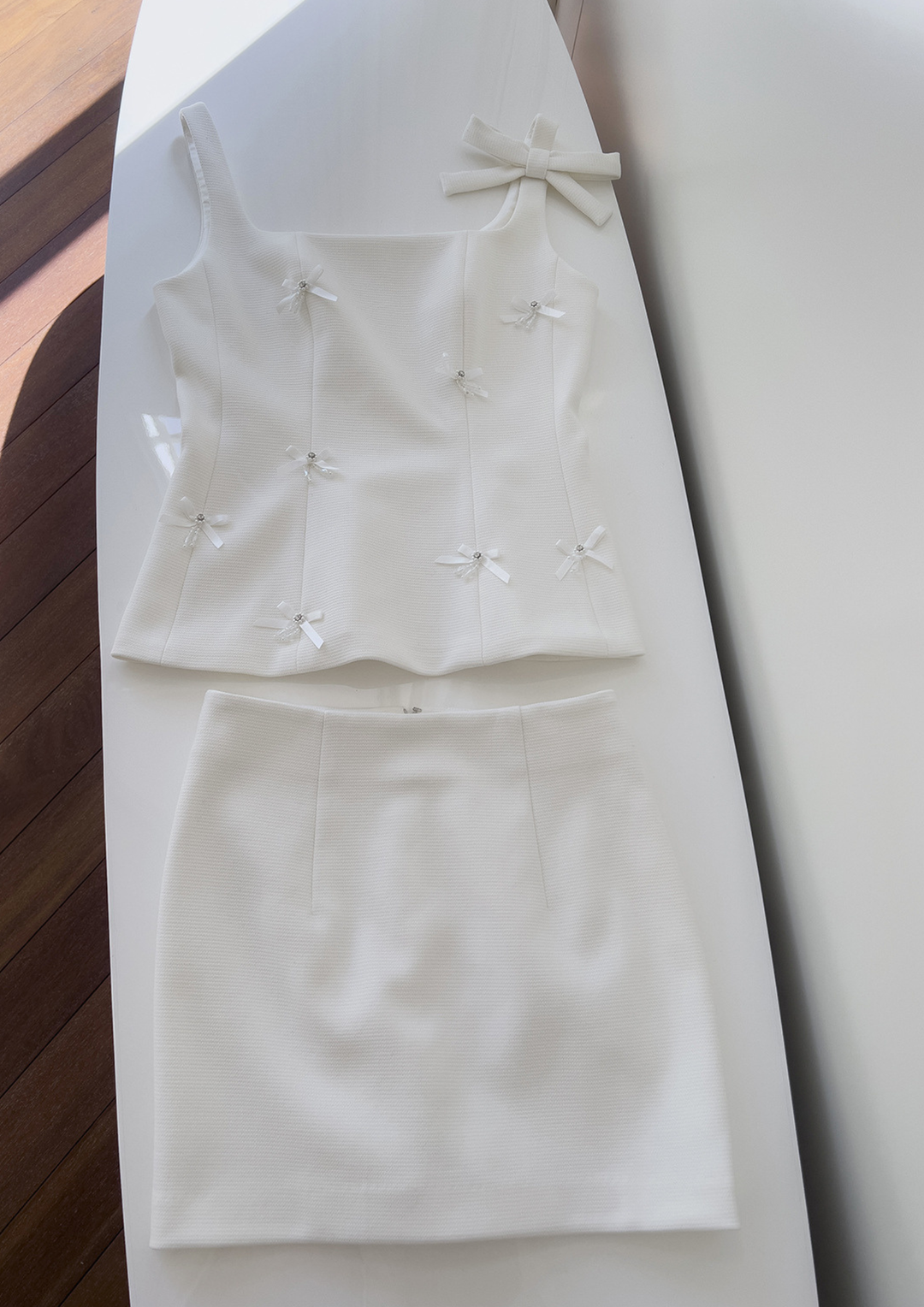 Ivory Bow Embellished Mini Set