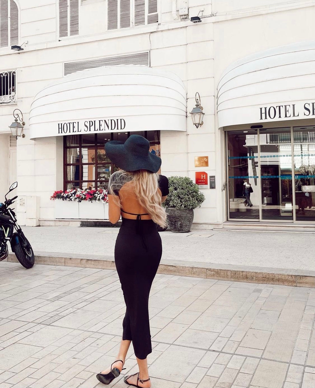 Trixie backless midi Dress